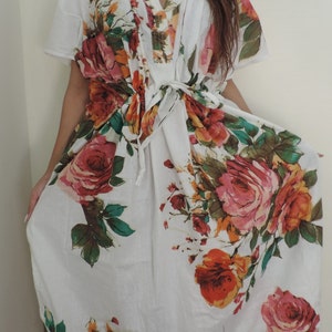 Floral Kaftan, Kaftan, Perfektes langes Kleid, Spa Robe, Für Mütter, Strandvertuschung, Nachtwäsche, Bestes Geschenk für sie, Kaftan, Kaftankleid