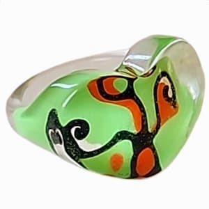 Vintage Pop Art Back Painted Lime Green Heart Lucite Ring - Size 8