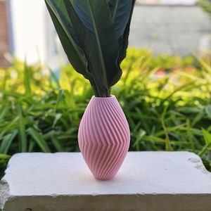Modern Swirl Organic Vase