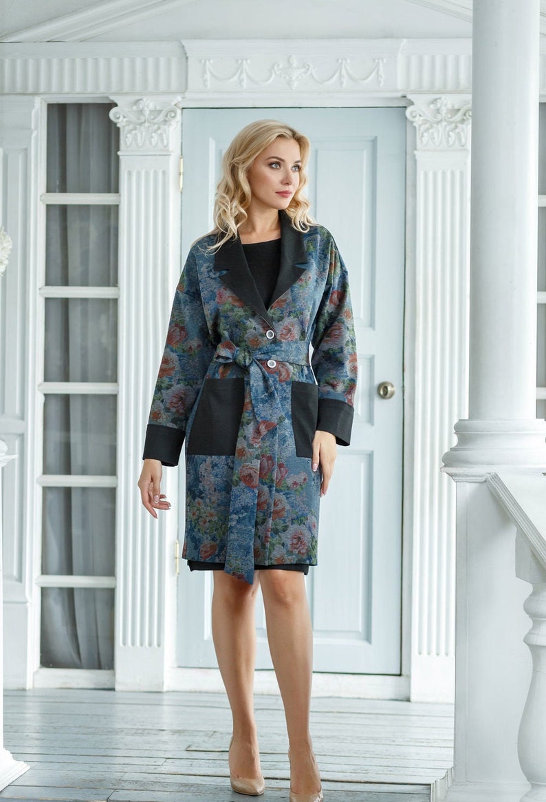 Stylish knitted cardigan Pool with suede pockets and collar thick jersey with digital printing Floral pattern