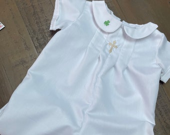 Combi-short pour bébé, croix dorée, trèfle, tenue de baptême pour baptême irlandais, célébration unique