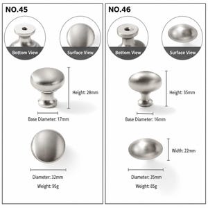 Op de afbeelding: Twee zilverkleurige metalen kastknoppen gelabeld No. 45 en No. 46. No. 45 is rond met een diameter van 32mm, hoogte van 28mm, basisdiameter van 17mm en gewicht van 95g. No. 46 is ovaal met 35mm diameter, 35mm hoogte, 16mm basisdiameter en 85g gewicht.