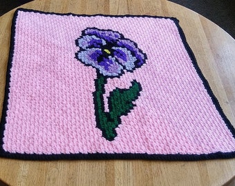 Micro Mini C2C Pansy crochet graph and written pattern.