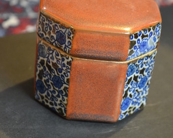 Vintage Takahashi Pottery, San Francisco, Hand-Decorated Trinket Box, Copper and Blue White Floral Clay Pottery with Glaze, Octagon, Lidded