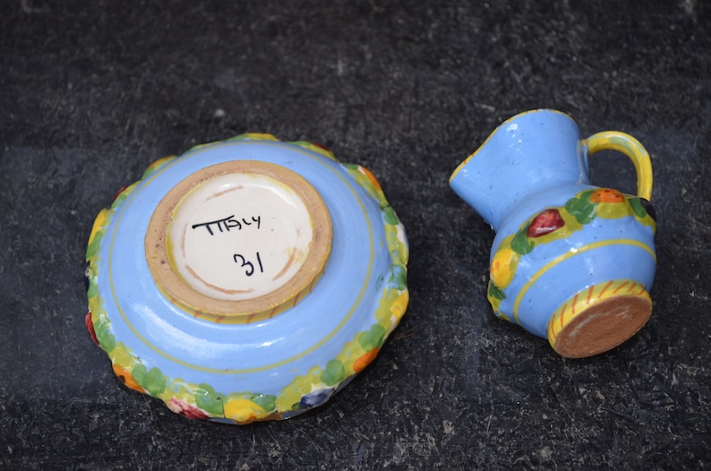 Vintage Italian Miniature Bowl and Pitcher Set, Hand-Painted Blue with Yellow and Red Flowers, Italian Pottery, Collectible Set, European Bild 2