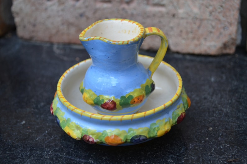 Vintage Italian Miniature Bowl and Pitcher Set, Hand-Painted Blue with Yellow and Red Flowers, Italian Pottery, Collectible Set, European Bild 1