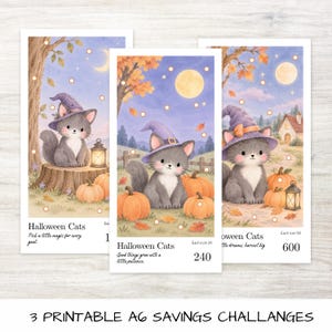 Könnte beinhalten: Drei rechteckige, druckbare Spar-Challenge-Karten mit dem Titel Halloween Cats. Jede Karte zeigt ein graues Kätzchen mit einem violetten Hexenhut, Kürbisse, eine Laterne und einen Vollmond in einer nächtlichen Landschaft.
