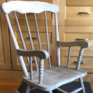 Child&#39;s Windsor Rocking Chair Vintage Doll Chair Antique Rocker Windsor Back Rocking Chair Children&#39;s Furniture Doll Furniture LOCAL PICKUP
