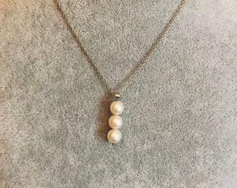 Sweet Mid-Century Vintage 14K White Gold Rope Chain Choker Necklace w Triple Cultured Pearl Pendant Drop 14.5" Neck Chain W.R.C. hallmark