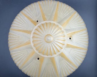 Luminária de teto vintage Art Déco MCM com cúpula em vidro âmbar fosco em formato de estrela, estilo arquitetônico. Sem correntes ou ferragens.