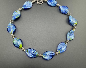 Vtg Venetian Twisted Foil Glass Beaded Necklace Iridescent Blue w Green Oval Beads Silver Ribbed Bead Accents & Toggle Clasp Murano Style