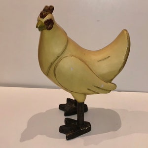 ヴィンテージ 鶏または雄鶏の像 南部フォークアート 雄鶏の彫刻像 納屋の鶏の像 カントリーキッチンの装飾 庭の彫像