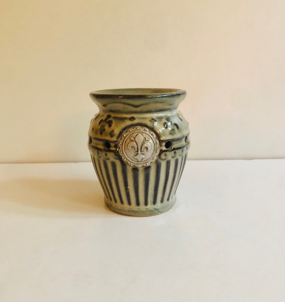 Sweet HTF Ceramic Retired Charlemagne Scentsy Wax Warmer Miniature Mini ...