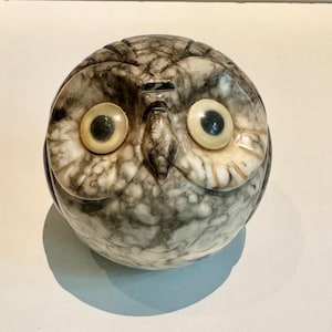 Vtg Mid Century Italian Alabaster Owl Sculpture Statue MCM Paperweight Wise Owl Head Marble Carving Figurine Bird of Prey made in Italy