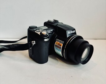 2003 Vintage Nikon Coolpix 5700 Digital Camera Bundle W 256 MB