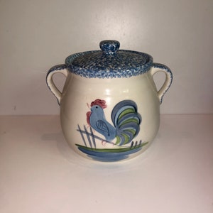 Vintage Los Angeles Pottery Blue Stipple with Rooster Covered Bean Pot Soup Tureen Spongeware Country Farmhouse Primitive Kitchen 10”