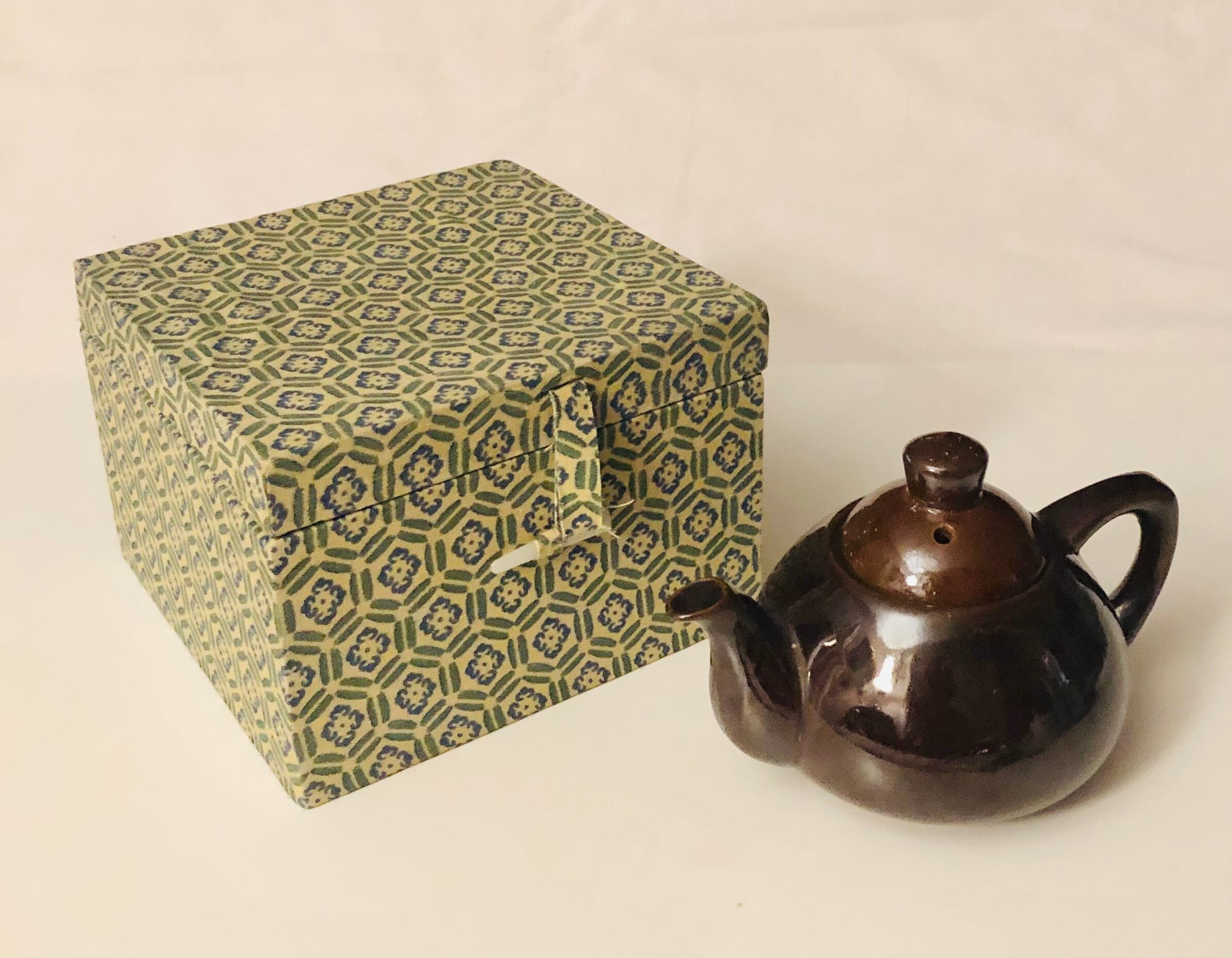Japanese Small Tea Pot - Brown – The Good Liver