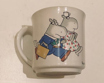 Vintage Boynton Hippos-mugg Kaffekopp Flodhästpar rusar till jobbet på måndagar Återvunna pappersprodukter Tillverkade i Japan I BEFINTLIGT SKICK