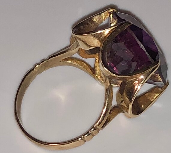 Vintage Midcentury Solid Gold Ring Huge Deep Purp… - image 3