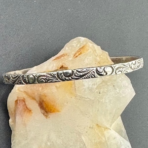 Vintage Sterling Silver Repoussé Stacking Bangle Bracelet Victorian Revival Raised Floral Design 12.4 grams