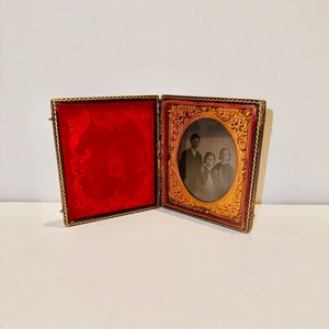 Antique Victorian Daguerrotype Photo of Children in Leather Case Siblings Boy & 2 Girls Southern US Estate Find Americana 1/6 Plate