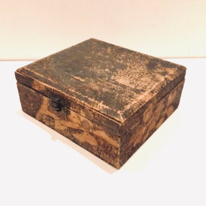 Small Hand Tooled Antique Victorian Pyrography Box Flemish Art Co Flemish Quality 688 Hinged Jewelry Keepsake Trinket Box Floral AS IS