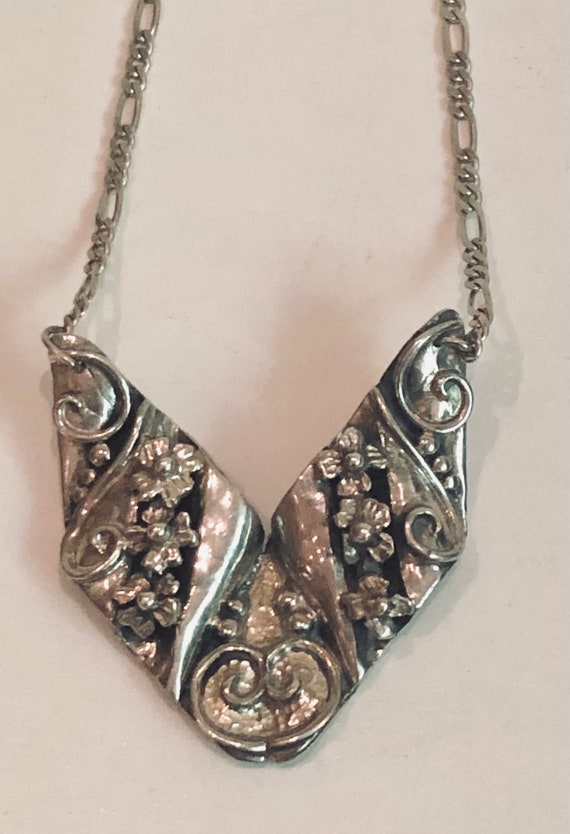 Ornate Handmade Hammered Sterling Silver Nouveau … - image 4