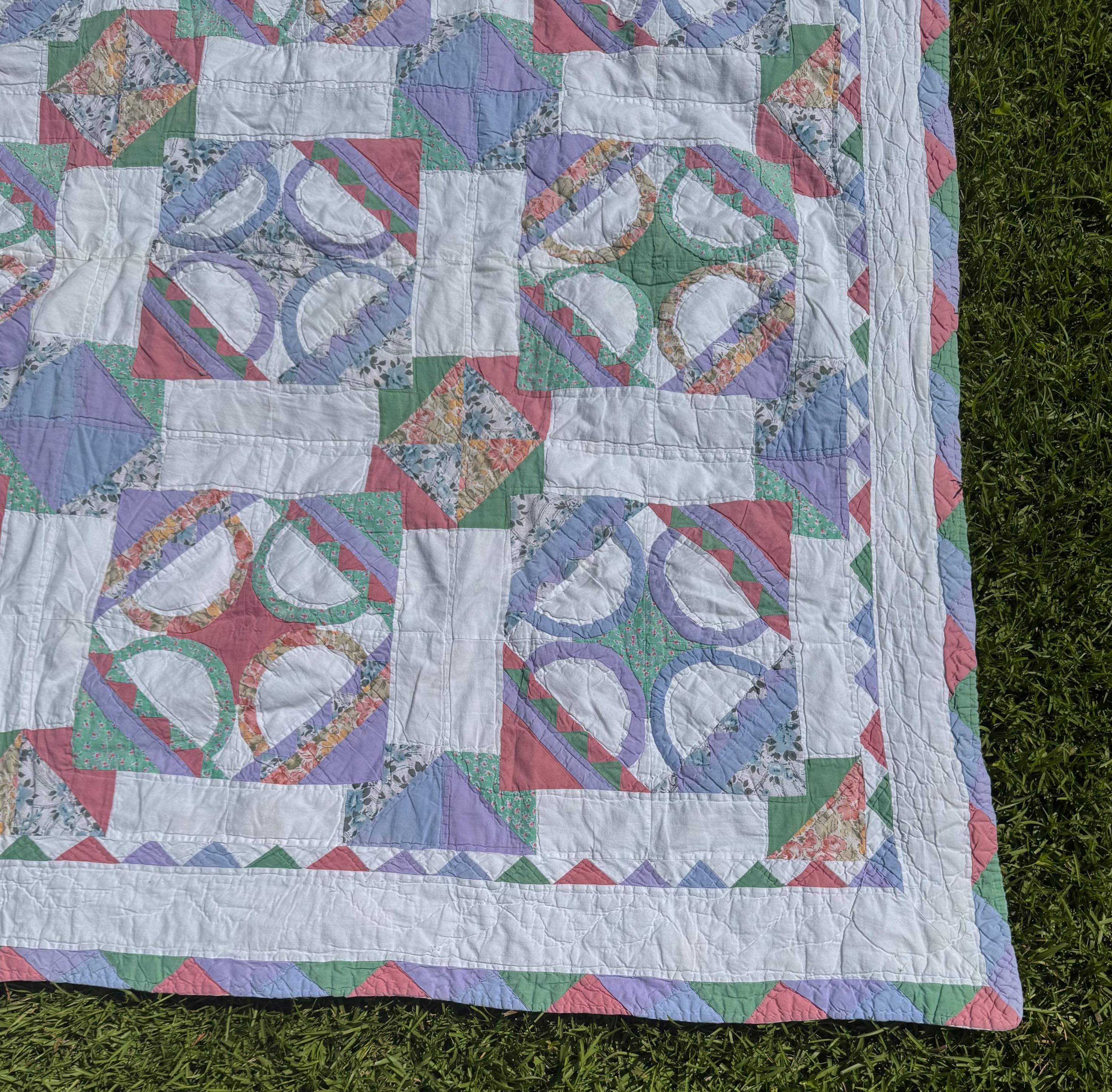 素晴らしいヴィンテージフォークアートフラワーバスケットキルト