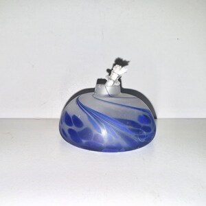Miniatyrkonstglas oljelampa doftdiffusor koboltvirvel satinglas konstnärssignerad