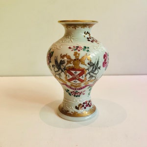 Vintage Armorial Sperabo Coat of Arms Moriage Vase Hand Painted Winged Griffins Famille Rose Chinese Export? French? Sampson Sperabo