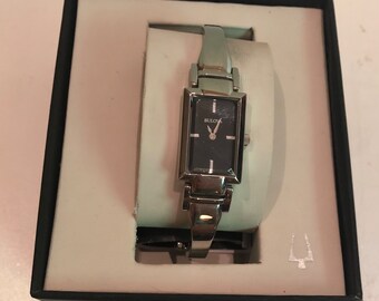 Vintage Ladies Bulova Bangle Bracelet Watch Woman display picture 3
