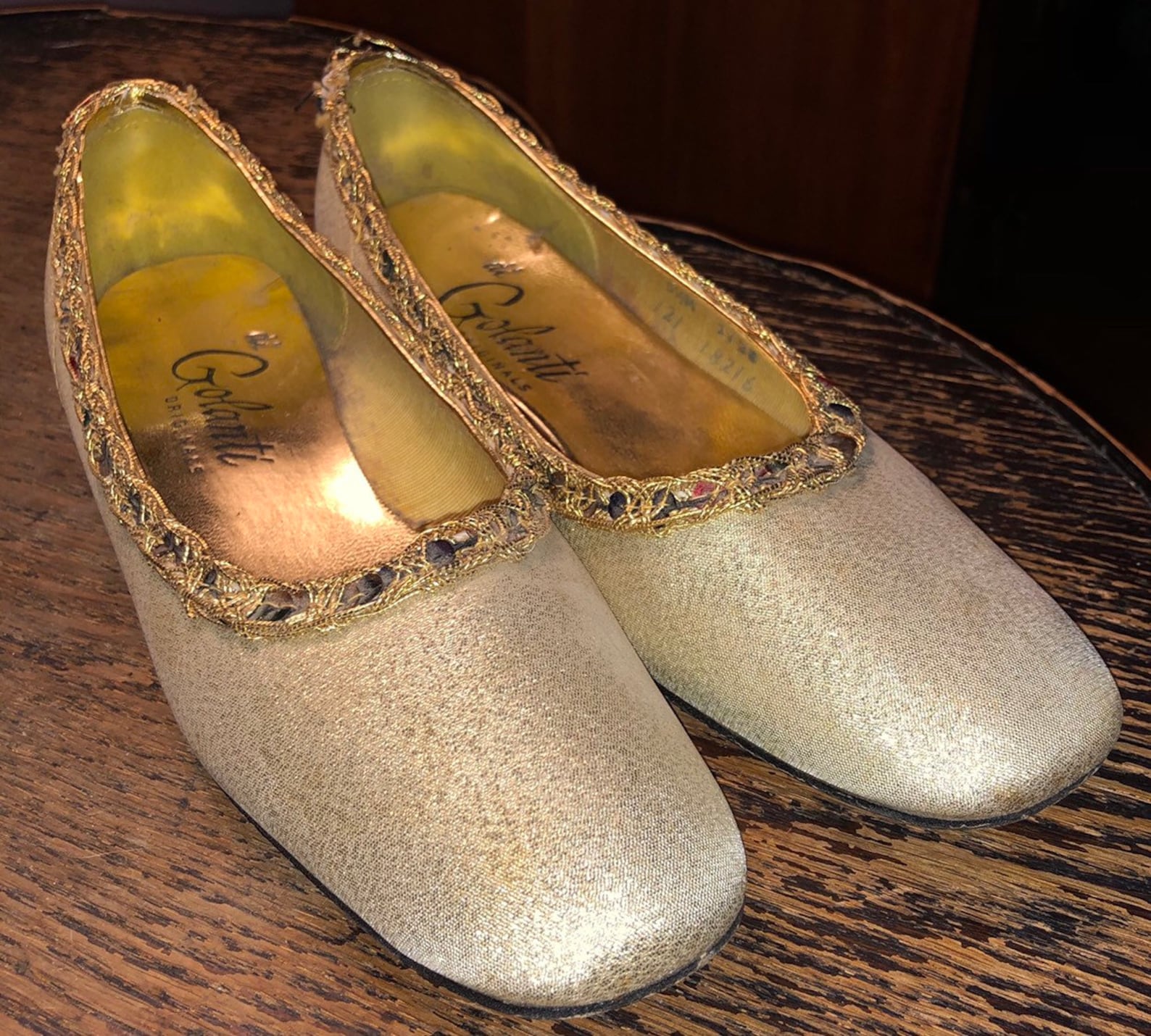 1960s gold lame flats di golanti originals size 5 1/2 slippers ballet slipper style lightly worn ladies shoes