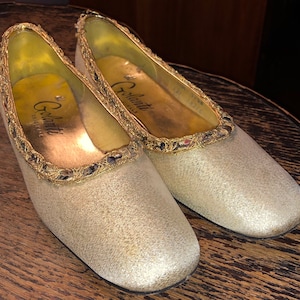 1960s Vintage Gold Lame Slippers by Di Golanti Originals Size 5 1/2 Slippers Ballet Slipper Style Lightly Worn Ladies Shoes