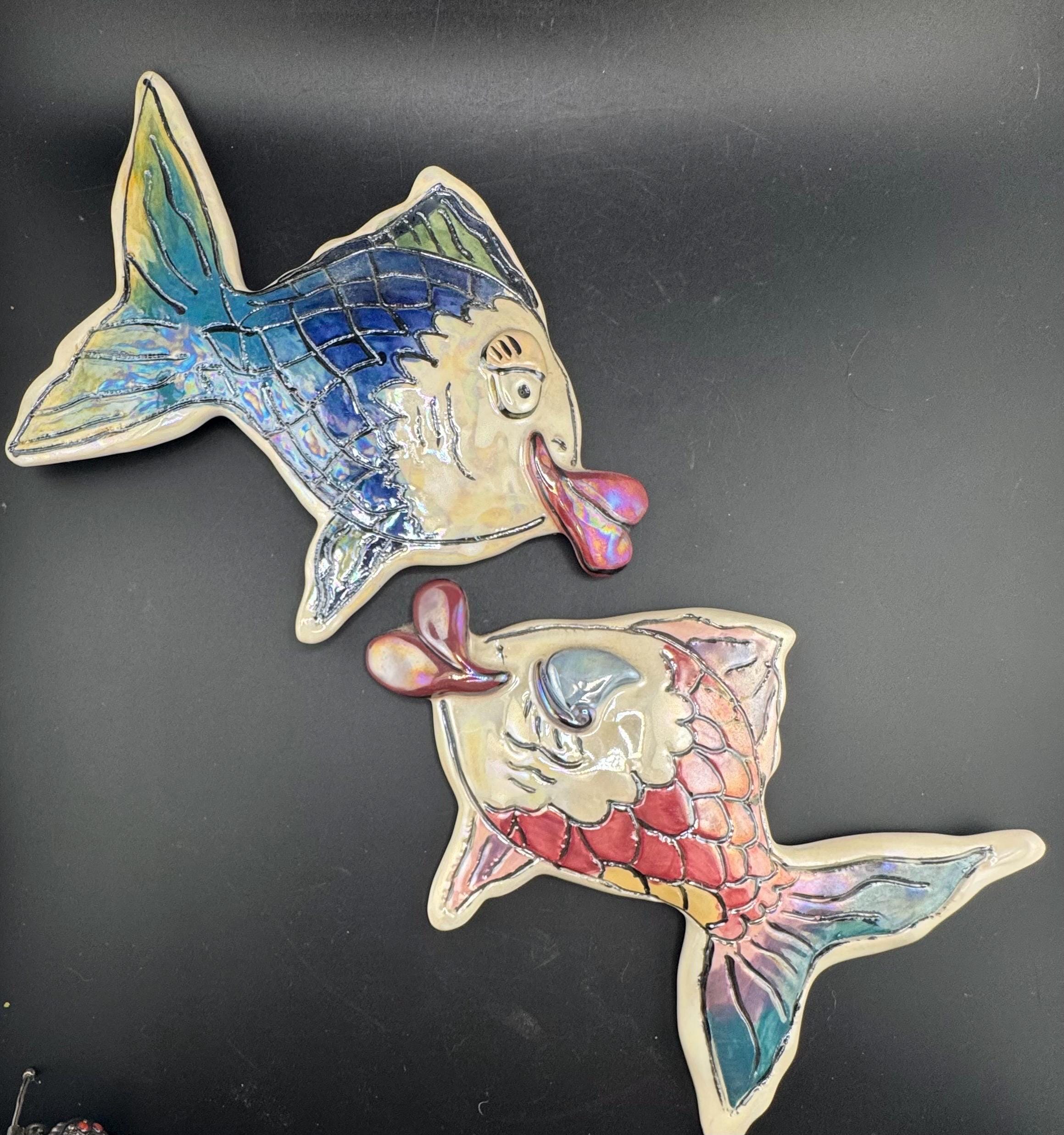 ト*ト様 【世界限定60台】Fish Ciurcuits Exploration Pair Vintage Blue Sky Clayworks Kissy Fish Wall Plaques Heather