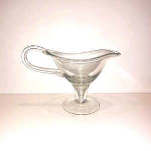 Elegant Mid Century Vintage Blown Glass Gravy Boat Cream Pitcher Hand Applied Handle Aladdin Lamp Shaped Dinner Party Serving Piece