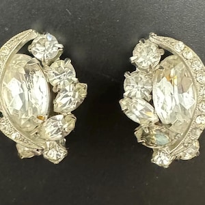 Stunning Mid Century Vintage Marquis Rhinestone Earrings Unmarked Weiss Eisenberg? Designer Cluster Clip Ons Black Tie Event Jewelry AS IS