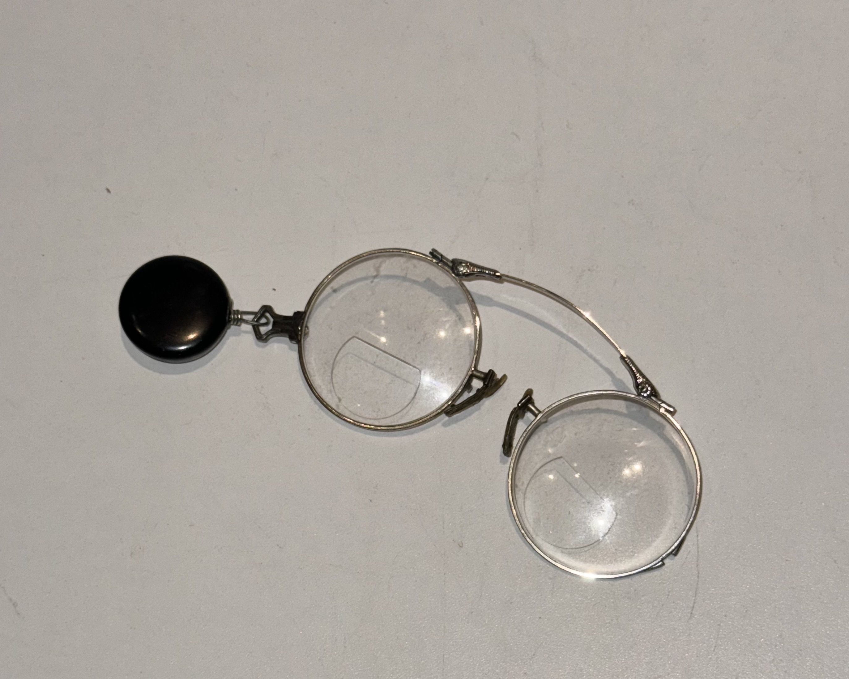 10 Eyeglass Holders - Clear with Antique Silver Coil