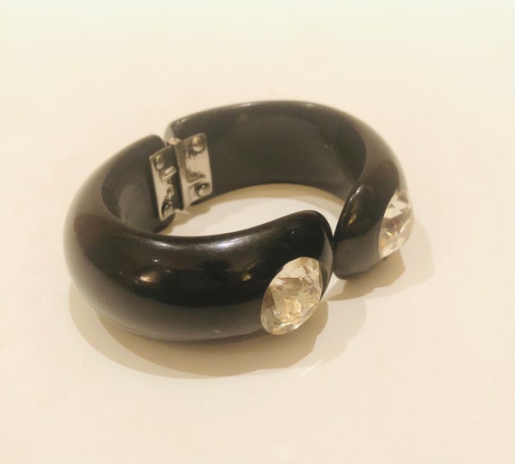 ✨New in ✨😍Chanel CC Logo enamel clamper bracelet. . . $388, DM