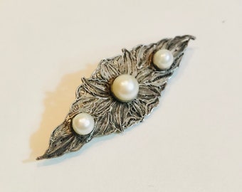 Vintage Silver Filigree Pearl Brooch Bar Pin Unisex Lapel Pin Big Pearls 7mm Center Barrel Clasp Sterling