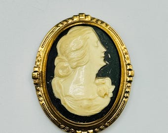 Broche Vintage Camée En Celluloïd Ou Galalith Signée Paris - Bijou Ancien Occasion