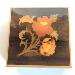 Vintage Wooden Marquetry Box Wood Floral Inlay Hinged Jewelry Box Wooden Inlaid Lacquered Trinket Box AS IS