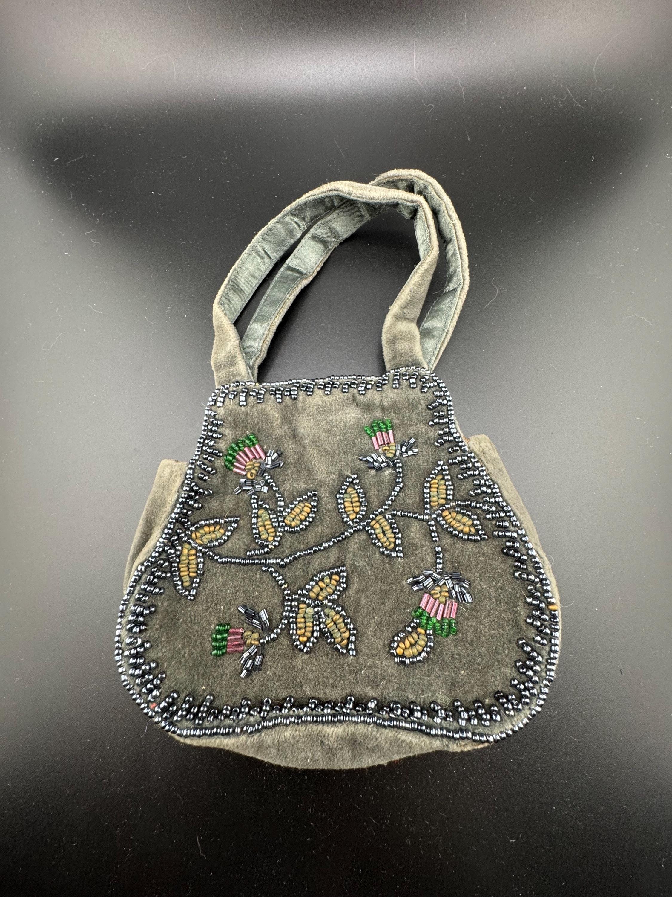 MOYNA ethnic handmade bag ビーズ モイナ MOYNA モイナパーティ ビーズバック ベージュ×ブラック - メルカリ
