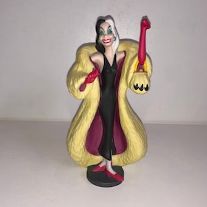 Vintage WDCC 1992 Disney Villians Cruella De Vil Bisque Statue Cruella De Ville Classic Disney Park Collectible Cruella Figurine Schmid ?