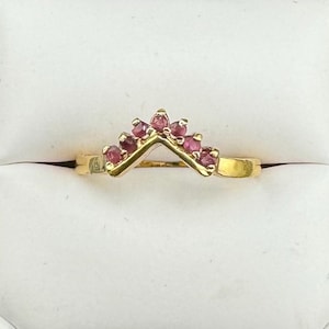 Vintage Sterling Vermeil Faux Ruby Chevron Ring V Shaped Stacking Ring Anniversary Band Gold Wash Postmodern Art Deco Inspired sz 8