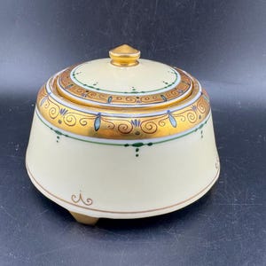 Jarra de polvo de porcelana Art Nouveau antigua Julius H. Brauer con pie y tapa bávara, cuenco para tocador, caja redonda, decoración de tocador dorada