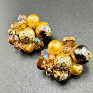 Elegant Vintage Vendome Crystal Cluster Earrings Iridescent Aurora Borealis Austrian Crystals & Lustrous Faux Pearls Gold Tone Clips