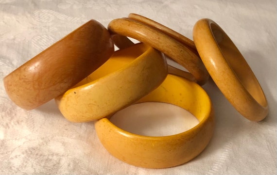 Vintage Honey Yellow Orange Butterscotch Bakelite… - image 1