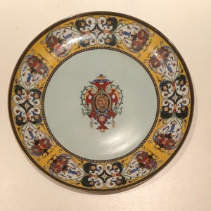 Ornate Italian Raffaellesco Plate Lion Head Medallion Hand Painted Italian Platter Ceramiche Grottesca Decorative Plate Estate find