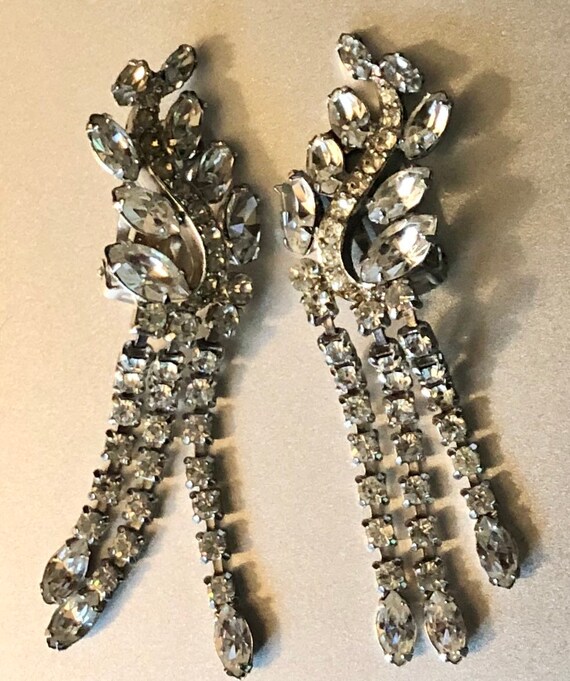 AVON of Belleville Shoulder Dusters Runway Climber Earrings Designer Vintage Hand Set Rhinestone Rhodium Clip Ons Black Tie Affair SALE