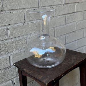 Elegant Large Simon Pearce Vase Signed MCM Style Hand Blown Glass Discontinued Design Mid Century Modernist Shape